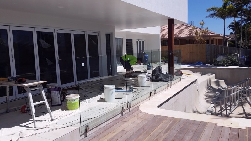 Stand-off-poolfencing-1