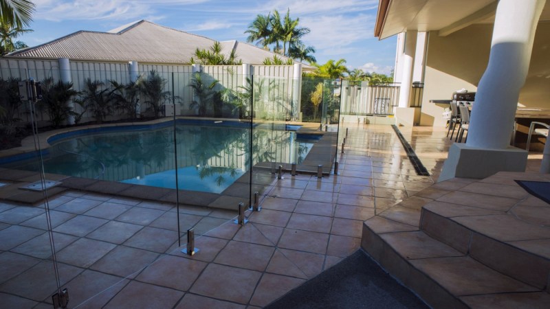 frameless-poolfencing-11