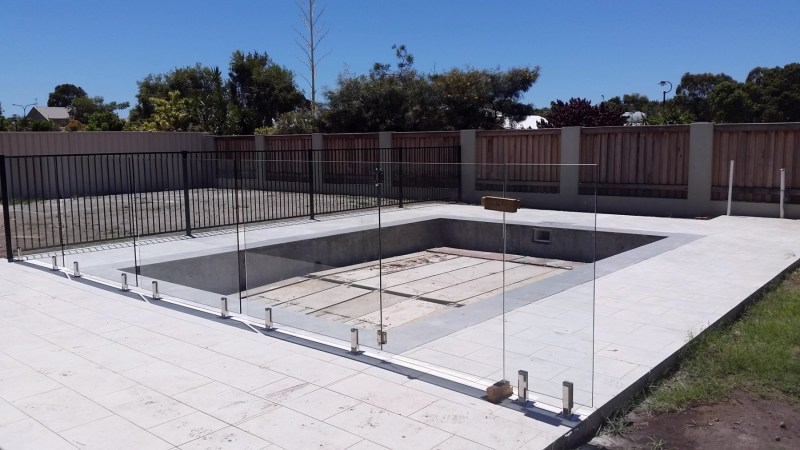 frameless-poolfencing-17