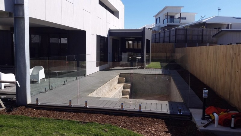 frameless-poolfencing-28