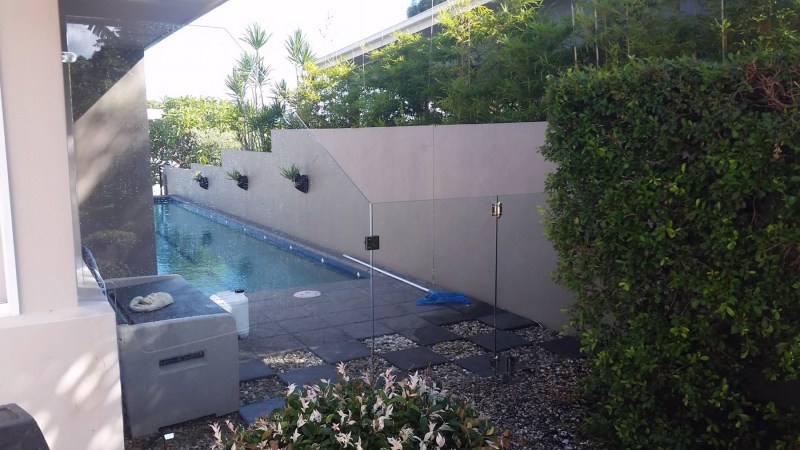 frameless-poolfencing-29