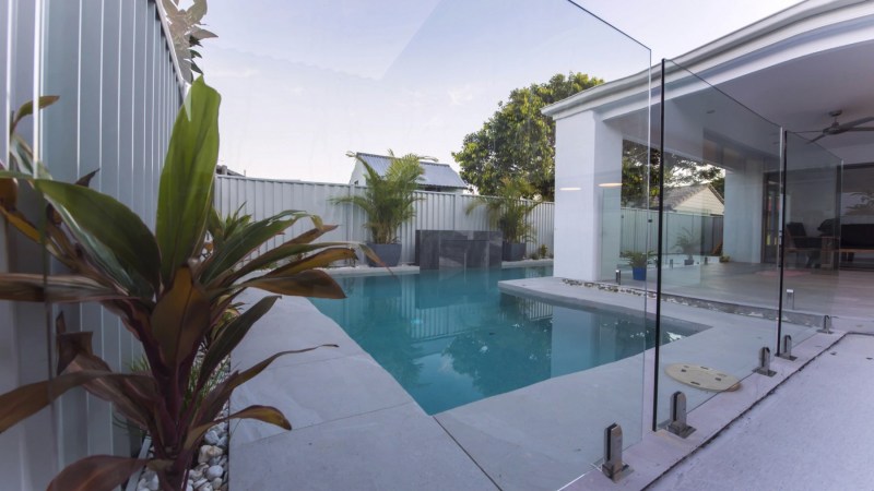 frameless-poolfencing-5