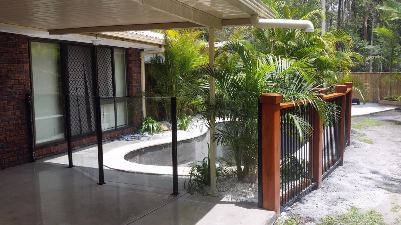 semi-frameless-poolfencing-6