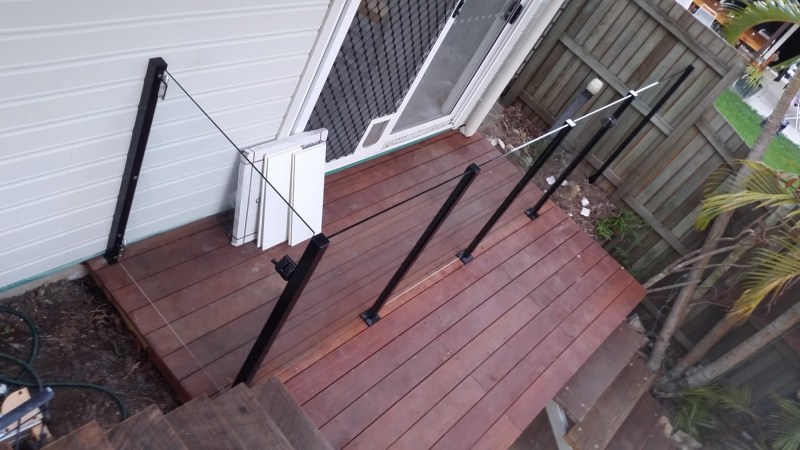 semi-frameless-poolfencing-8