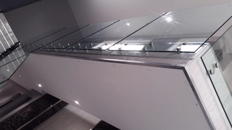 stand-off-balustrading-8