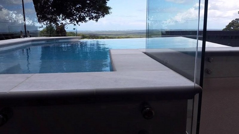 stand-off-poolfencing-2