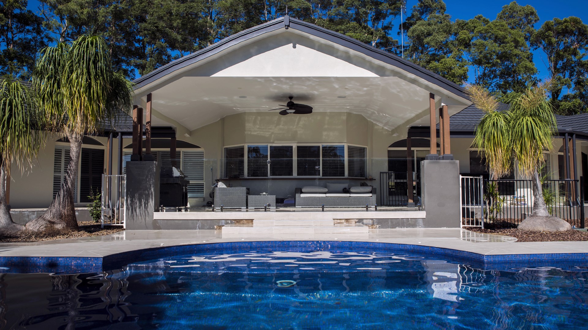 glassview pool fencing and balustrade